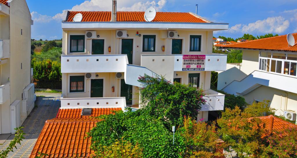 Kondilenias House *