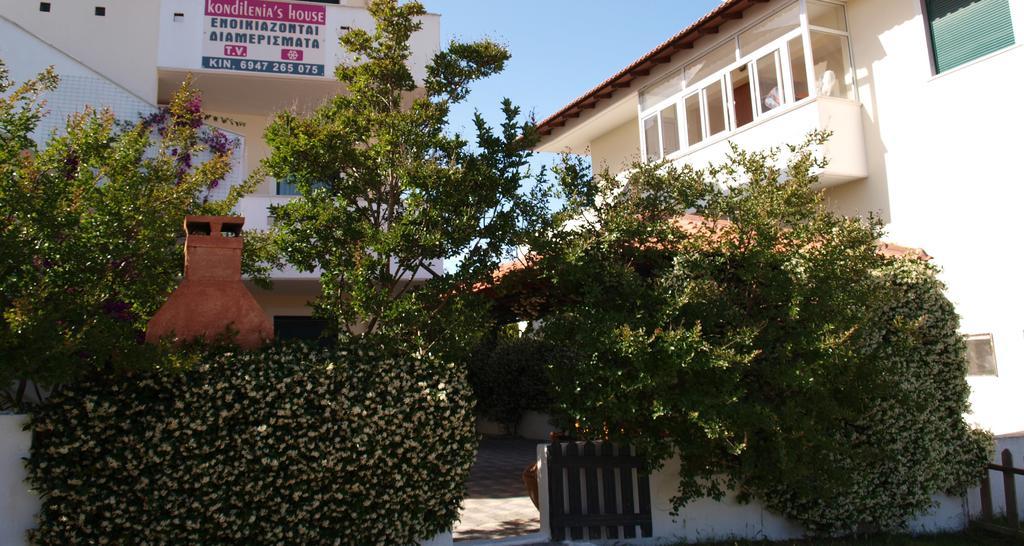 Kondilenias House *